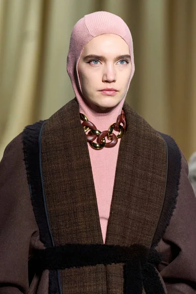 Look 102